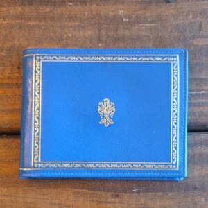 Vintage blue Italian leather crest wallet Genuine Leather Bifold Made In Italy